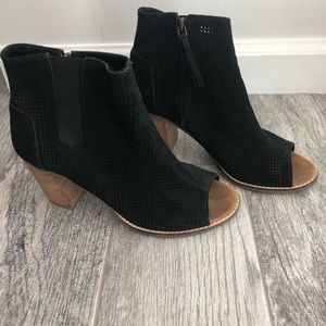 Toms Majorca pee-toe booties